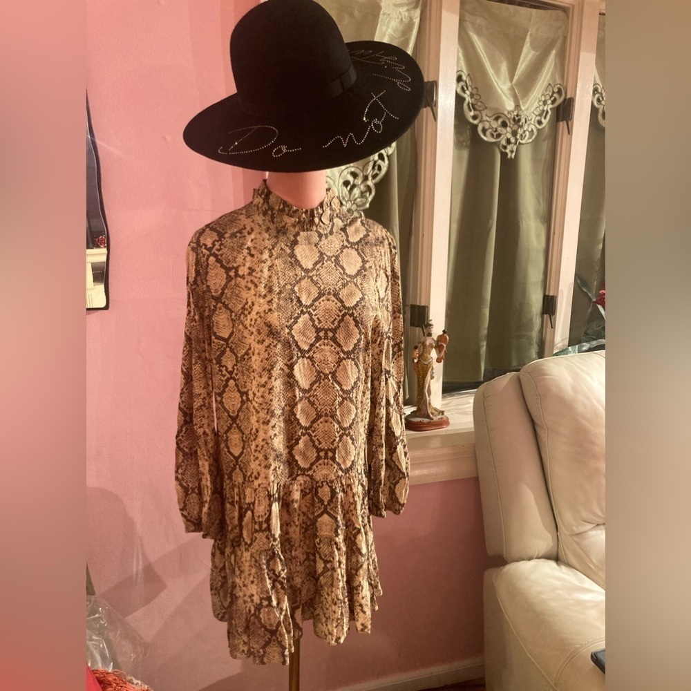 Gorgeous Zara Python Dress - Picture 3 of 8